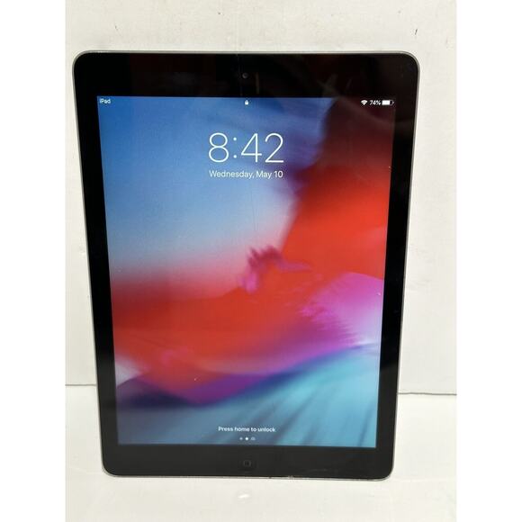 Apple iPad Air 1st Generation 32GB, Wi-Fi, 9.7in Gray MD786LL/A scratched WORKS - Picture 2 of 8